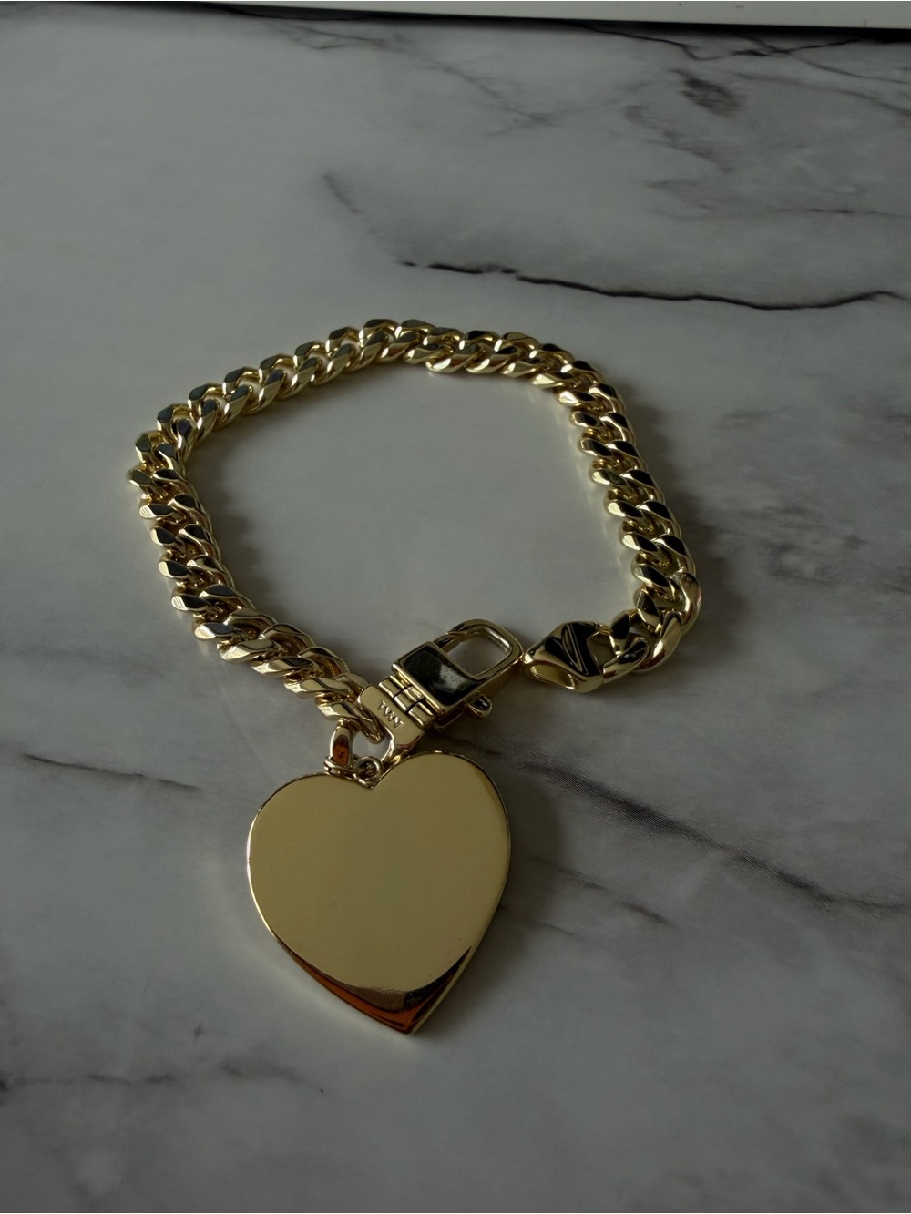 Gold Heart Charm Curb Chain Bracelet - Women's Jewelry